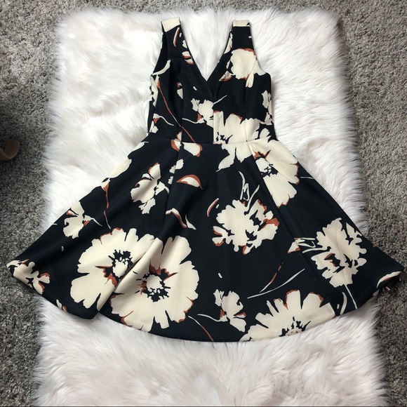 Maeve Amory fit & flare scuba dress - Picture 2 of 5